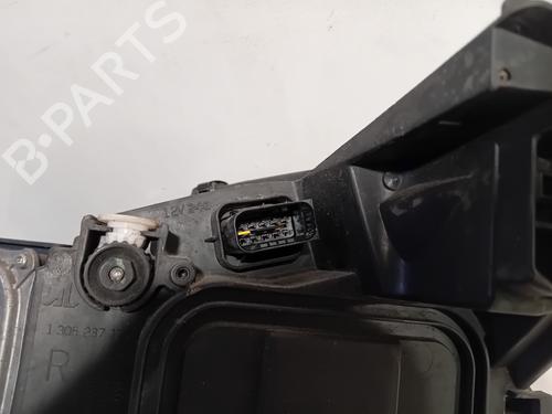 Right headlight PEUGEOT 308 II (LB_, LP_, LW_, LH_, L3_) 2.0 BlueHDi 150 | BP29870497C29