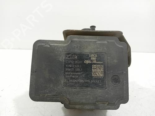 Used ABS pump FIAT DOBLO Cargo (263_) 1.3 D Multijet (90 hp) 15737953
