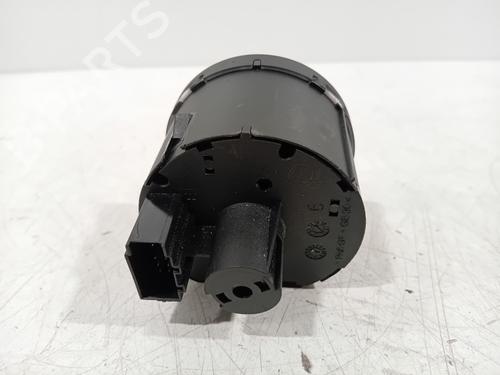 Headlight switch VW POLO VI (AW1, BZ1, AE1) 1.0 TSI | BP39535150I24 - Image 4
