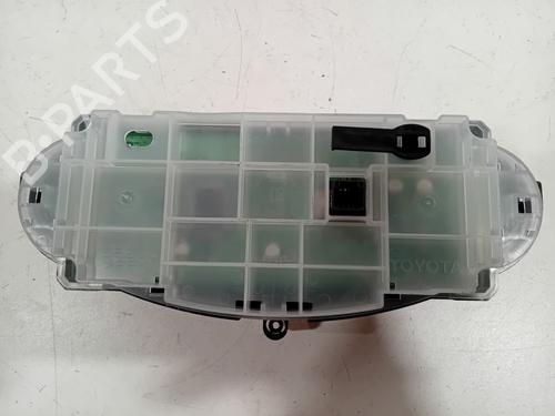 Climate control TOYOTA YARIS (_P13_) 1.3 (NSP130_, NSP130) | BP27466262I5 