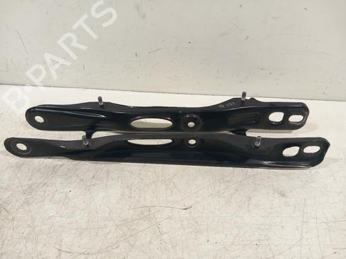 Used Right rear suspension arm Right rear suspension arm BMW 5 (G30, F90) 520 d (190 hp) 33917273 33917273