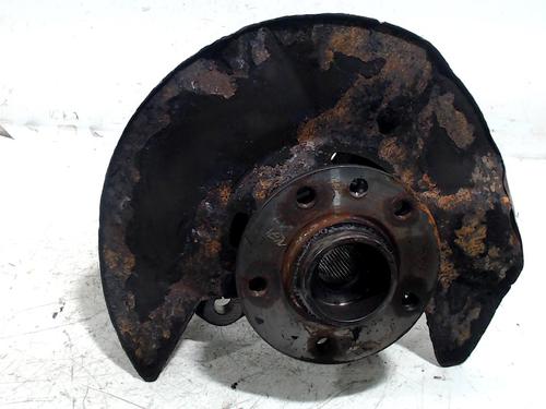 Used Left front steering knuckle VW TRANSPORTER T5 Van (7HA, 7HH, 7EA, 7EH) 1.9 TDI (105 hp) 13202095