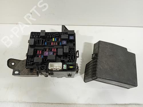 Used Fuse box Fuse box 16824829 16824829