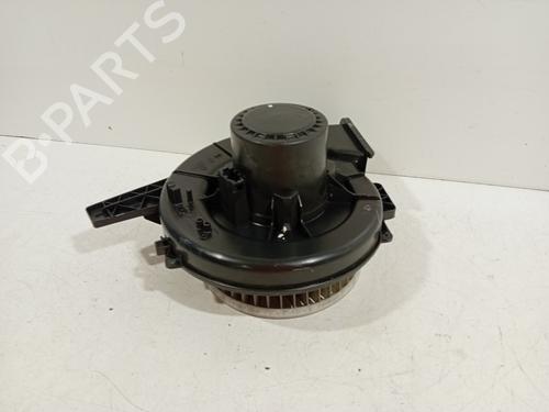 Ventilator motor SEAT IBIZA IV ST (6J8, 6P8) 1.2 TSI (105 hp) 18606109