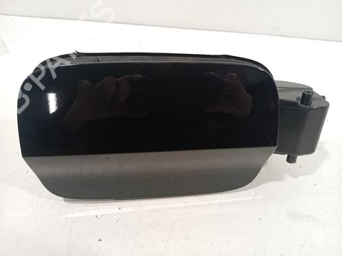fuel-flap-audi-a3-limousine-8vs-8vm-2013-2014-2015-2016-2017-2018-2019-2020-2021-32493060 main image