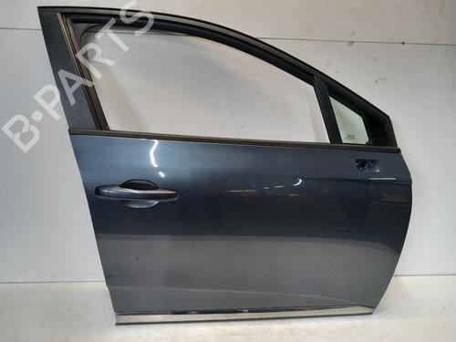 Used Right front door Right front door 37267245 37267245