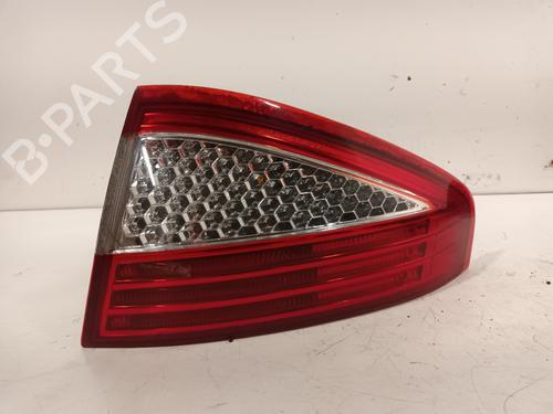 Fanale posteriore destro Fanale posteriore destro 15073964 15073964