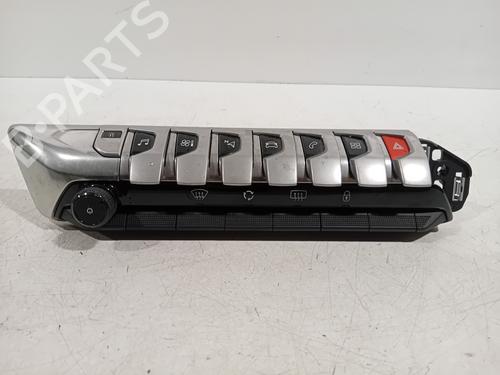 Used Climate control PEUGEOT 3008 II SUV (MC_, MR_, MJ_, M4_) 1.6 THP 165 (M45GYW, M45GZW, M45GYV) (165 hp) 23123848