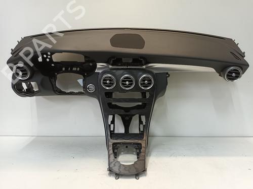 Instrumentbræt Instrumentbræt MERCEDES-BENZ C-CLASS (W205) C 350 e (205.047) (279 hp) 34696421 34696421