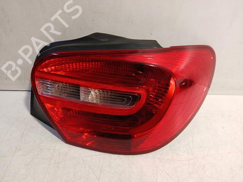 Used Right taillight Right taillight MERCEDES-BENZ A-CLASS (W176) A 180 (176.042) (122 hp) 33431090 33431090