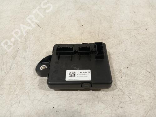 Used Engine control unit (ECU) Engine control unit (ECU) 37608926 37608926
