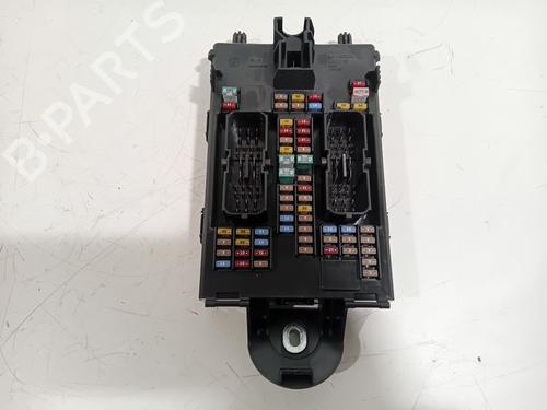 Used Fuse box VOLVO XC60 II (246) T6 Plug-In Hybrid AWD (340 hp) 30709147