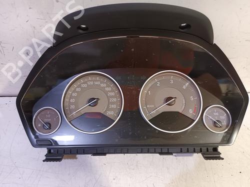 Used Instrument cluster BMW 3 (F30, F80) 320 d (163 hp) 15130619