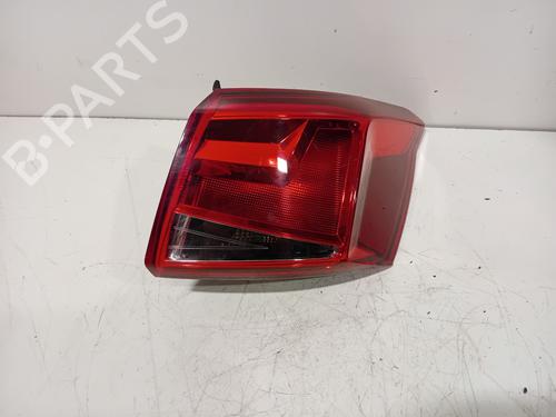 Used Right taillight Right taillight 32780948 32780948