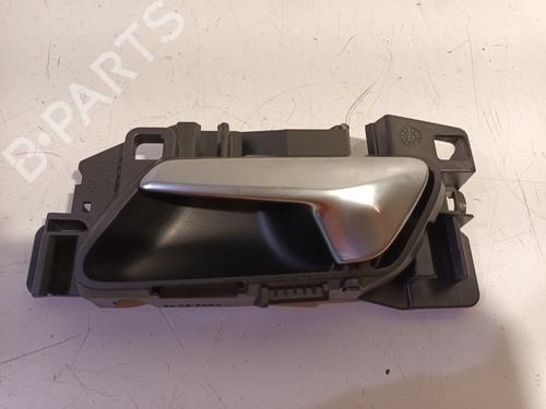 Used Front left interior door handle Front left interior door handle 17703243 17703243