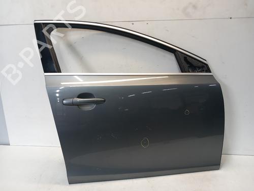 Used Right front door Right front door 39202606 39202606
