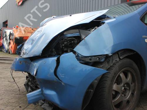 Front left lock TOYOTA PRIUS Liftback (_W2_) 1.5 Hybrid (NHW20_, NHW20R) | BP13198633C98 