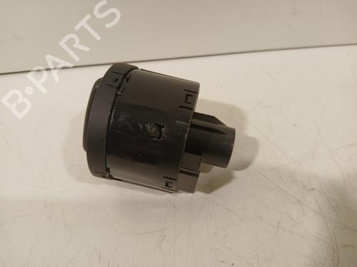Headlight switch VW POLO VI (AW1, BZ1, AE1) 1.6 TDI | BP39586892I24 - Image 2