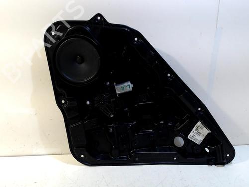 Rudehejsemekanisme venstre bagtil MERCEDES-BENZ A-CLASS (W176) A 180 (176.042) (122 hp) 8605867