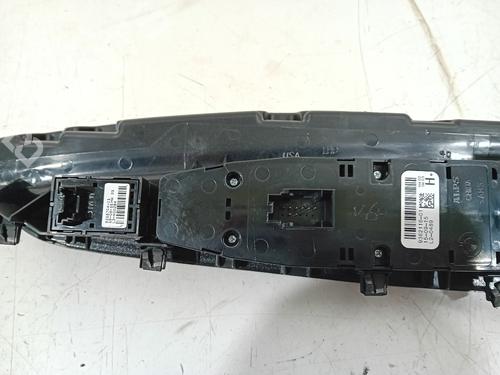 Switch BMW X5 (F15, F85) xDrive 40e | BP15198418I30 