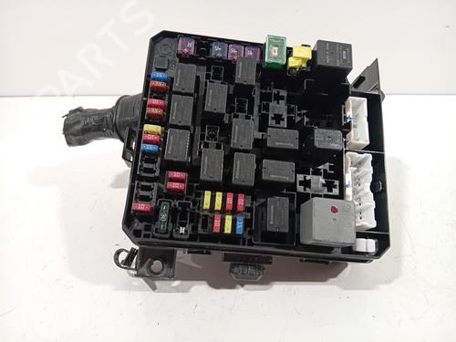 Used Fuse box Fuse box 19086531 19086531