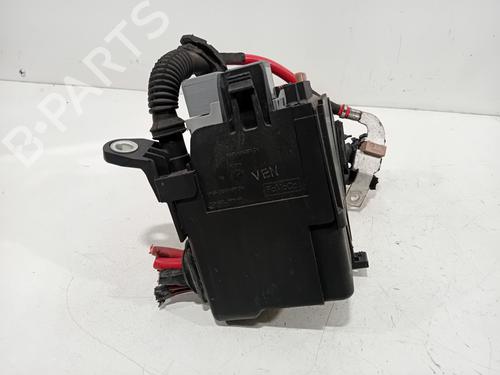 Fuse box VOLVO V60 I (155) D6 Hybrid AWD | BP29268399E1