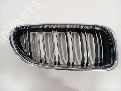 Used Grille BMW 6 Gran Coupe (F06) 650 i (449 hp) 29816229