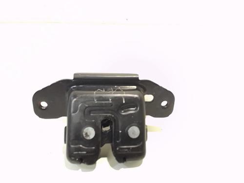 Used Tailgate lock TOYOTA YARIS (_P13_) 1.5 Hybrid (NHP130_) (101 hp) 13198311