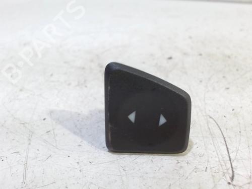 Used Left front window switch FIAT 500 (312_) 1.4 (312AXC1B, 312CXC1B) (100 hp) 10667833
