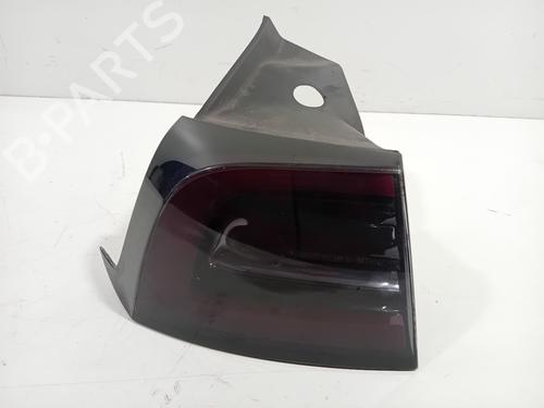 Venstre baglygte TESLA MODEL 3 (5YJ3) EV AWD (351 hp) 31042726