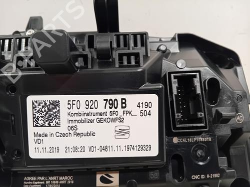 Instrument cluster SEAT ATECA (KH7, KHP) 1.5 TSI | BP32157221C47 