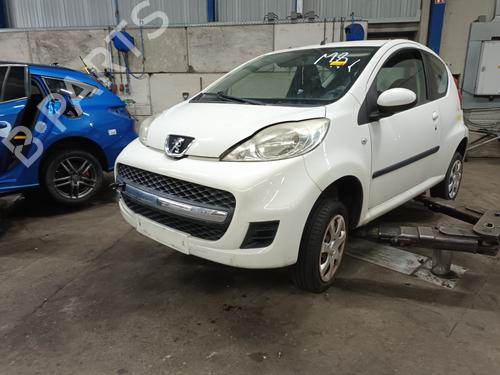 Brugte PEUGEOT 107 (PM_, PN_) 1.0 4795983
