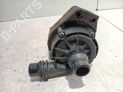 Used Auxiliary water pump BMW 3 (F30, F80) 330 e (252 hp) 25716763