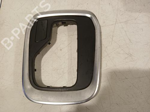 other-renault-megane-iv-hatchback-b9amn_-2015-33678395 main image