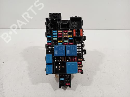 Used Fuse box RENAULT CLIO V (B7_) 1.3 TCe 130 (B7MF) (131 hp) 27932444