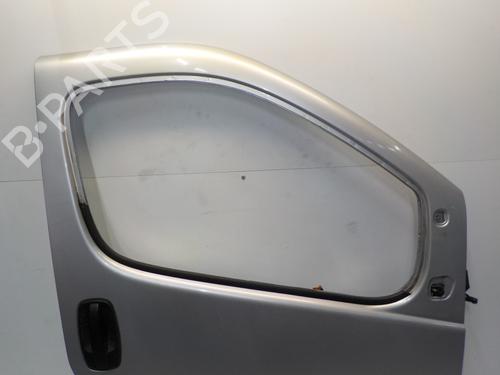 Right front door OPEL VIVARO A Van (X83) 1.9 DTI (F7) | BP16330585C3 