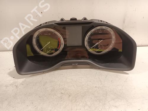 Used Instrument cluster Instrument cluster 15737592 15737592