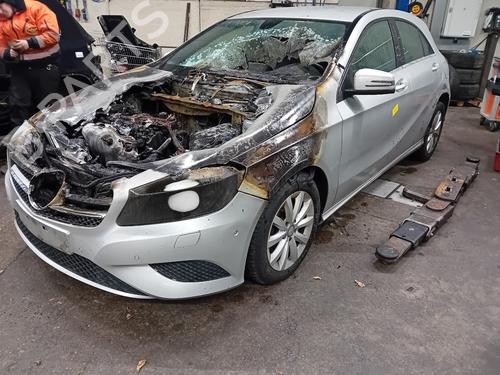 Teile für MERCEDES-BENZ A-CLASS (W176) A 180 (176.042) (122 hp) 4428316 