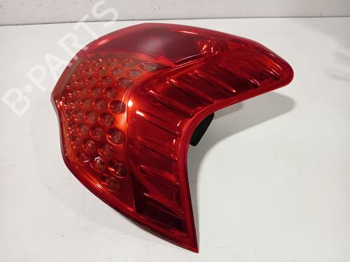 Used Right taillight Right taillight 39202553 39202553