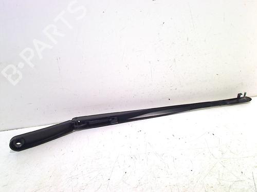 Used Front windshield wiper arm BMW 5 Touring (F11) 525 d (218 hp) 13197774