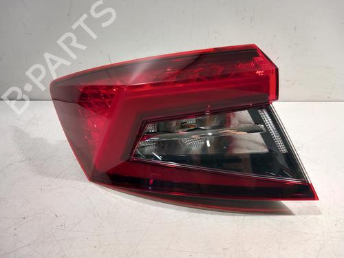 Venstre baglygte Venstre baglygte SKODA KAROQ (NU7, ND7) 1.5 TSI (150 hp) 33719168 33719168