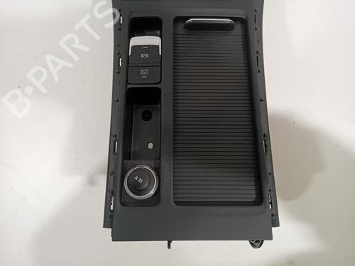 Middle console VW GOLF VII (5G1, BQ1, BE1, BE2) 2.0 R 4motion | BP30309018I22 