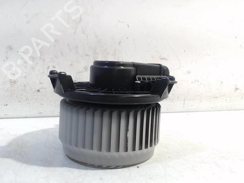 Used Heater blower motor TOYOTA YARIS (_P13_) 1.5 Hybrid (NHP130_, NHP130) (101 hp) 11987709
