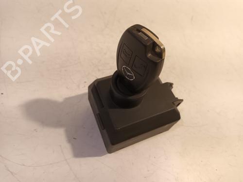 Used Ignition barrel MERCEDES-BENZ VITO Van (W447) 109 CDI (447.601, 447.603, 447.605) (88 hp) 17542922