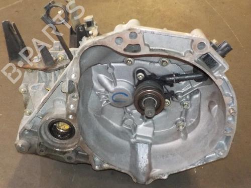 Used Gearbox NISSAN MICRA III (K12) 1.2 16V (65 hp) 908201