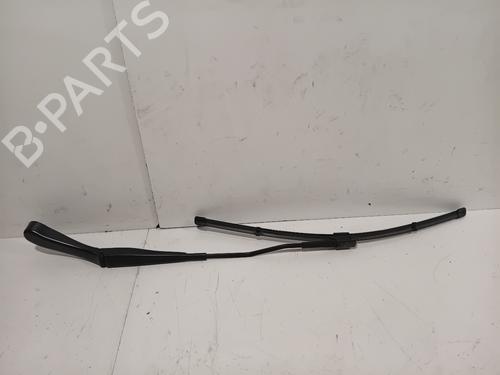 Used Front windshield wiper arm Front windshield wiper arm 28045228 28045228