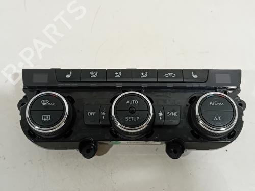 Used Climate control SEAT LEON (5F1) 2.0 TDI (150 hp) 24868915