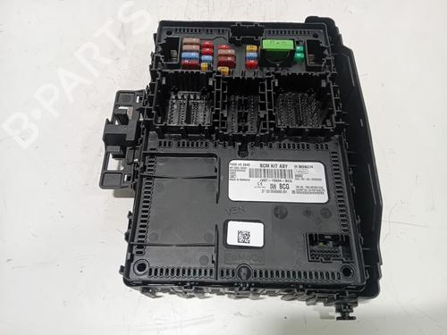 Used Fuse box Fuse box 37264970 37264970