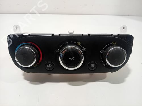 Used Climate control Climate control 38458201 38458201