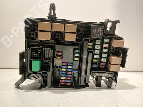 Used Fuse box Fuse box 24535810 24535810